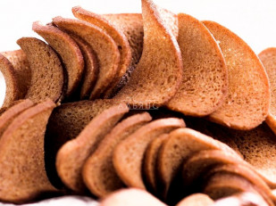 Ведро Ржаные гренки со вкусом четыре сыра: Ресторанные гренки с чесноком