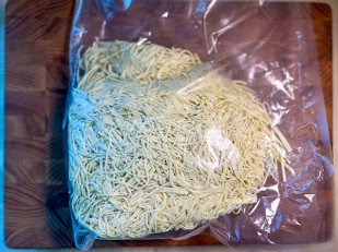 Сырный продукт ФЕРМЕРСКИЙ паутинка с паприкой: Сырный продукт ФЕРМЕРСКИЙ паутинка  укроп/чеснок