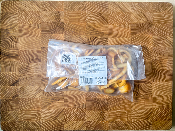 Сыр 150 гр ГОРНЫЙ СЫРОВАР (Ассорти копчёный) в Череповце